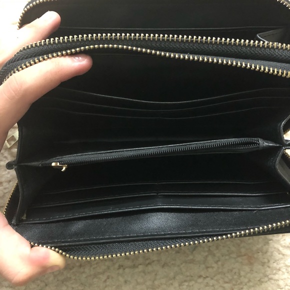 MICHAEL KORS WALLET !! - Picture 4 of 5